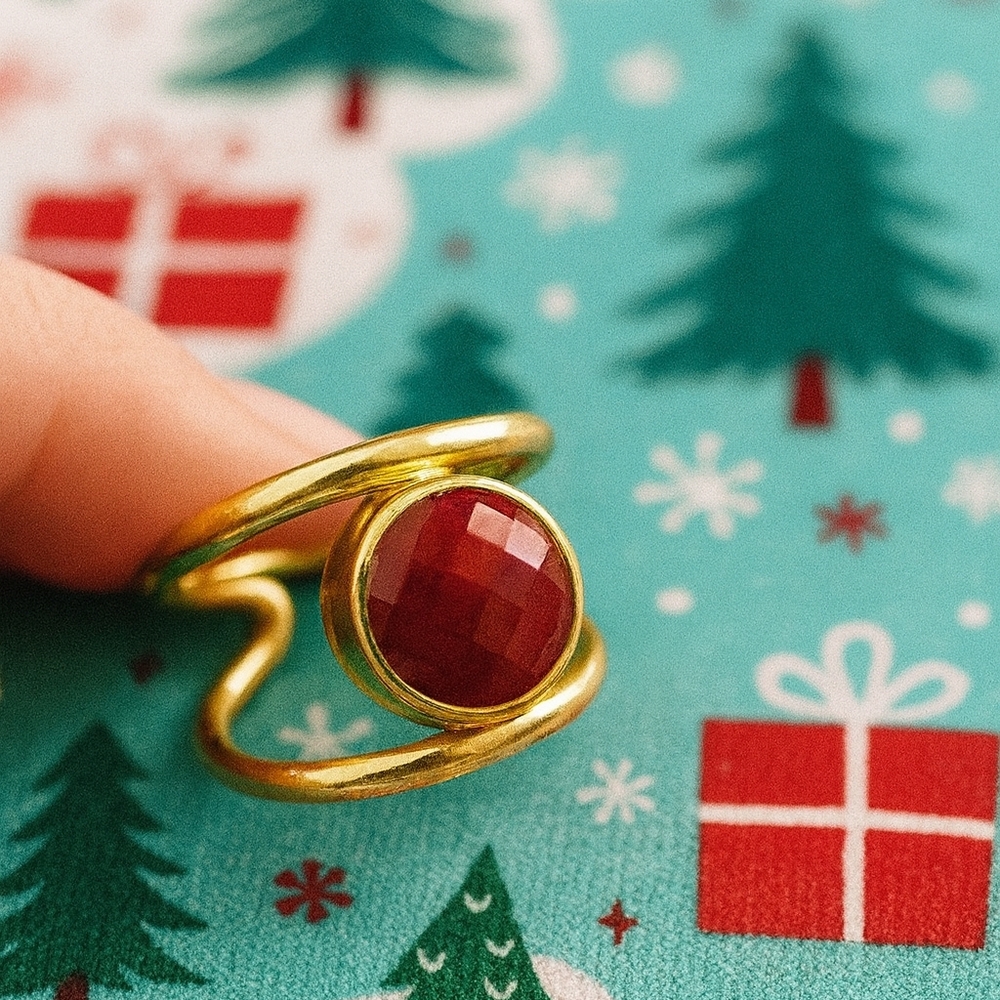 Adjustable Gold-Tone Ring with Faceted Red Stone | Boho Statement - Picture 4 of 7
